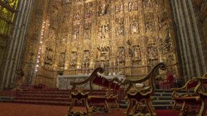 Retablo Mayor de la Catedral de Sevilla, tallado en madera dorada, policromada y estofada.