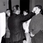 “El gesto de la ceniza no es teatro: es lenguaje. En un minuto, el calendario litúrgico nos coloca ante lo esencial.”