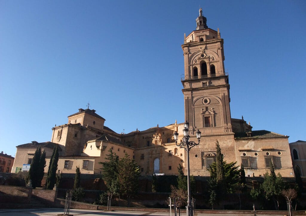 Vista exterior de la Catedral de Guadix.