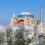 Vista exterior de Santa Sofía en Estambul.