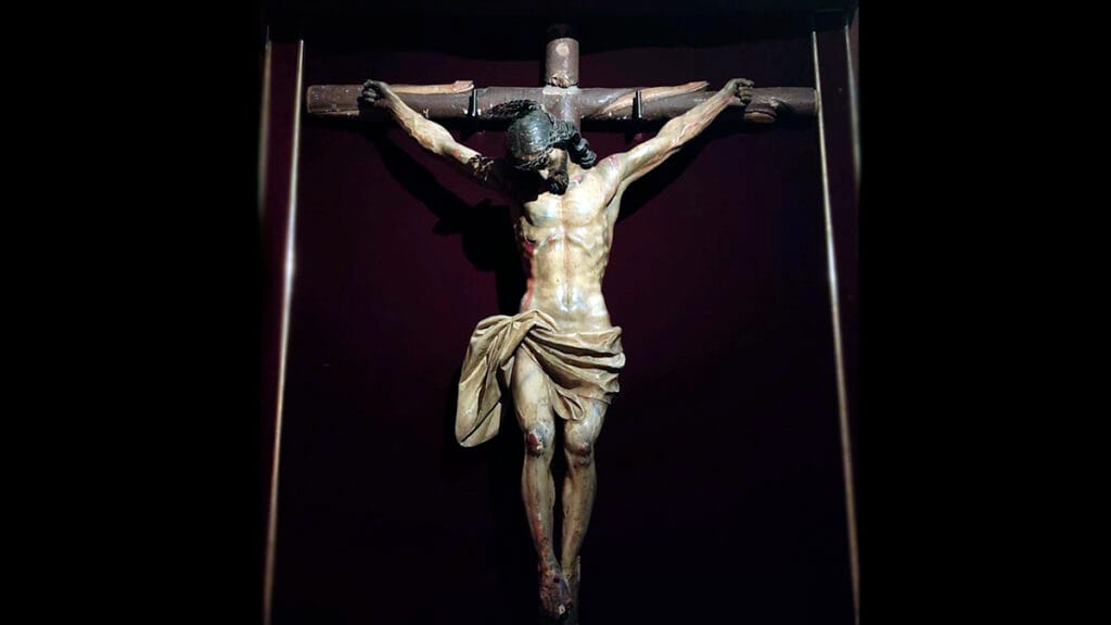 Cristo en la cruz de la Parroquia Imperial de San Matías de Granada retirado temporalmente del culto para su restauración.
