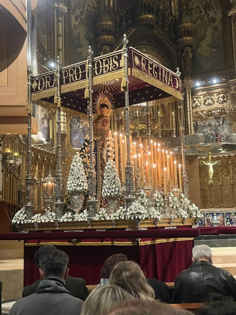 Ntra. Sra. de Monserrat de la Hermandad de Montserrat de Sevilla en la Abdadía de Montserrat