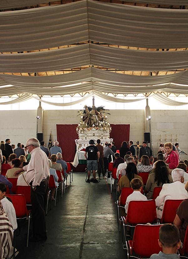 Eucaristía de Acción de Gracias por el XXV aniversario de la Hermandad de la Borriquilla de Padul en la carpa municipal.