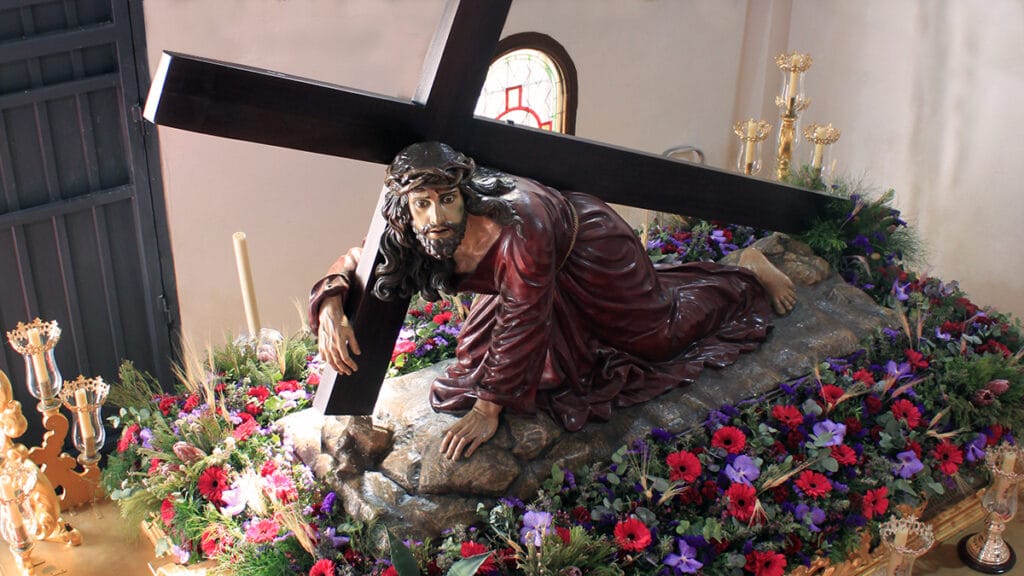 Estreno y Tradición